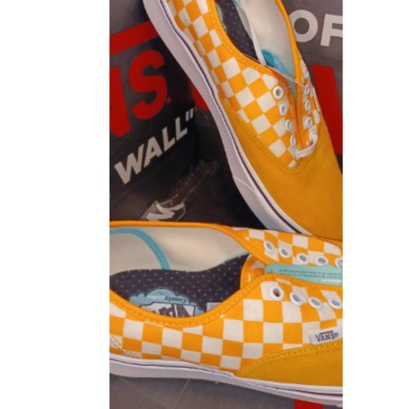 Vans Comfycush Authentic Checkered Zinnia/True White Men's 10.5 VN0A3WM7VNC